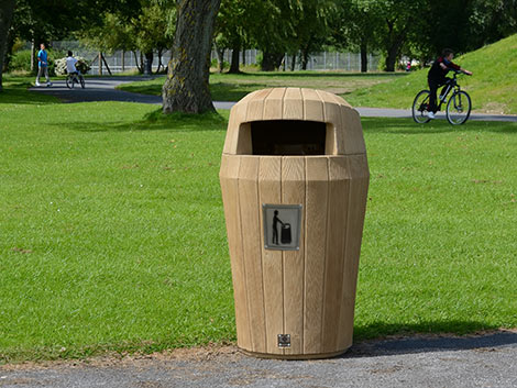 Sherwood Trash Can with Hooded Top