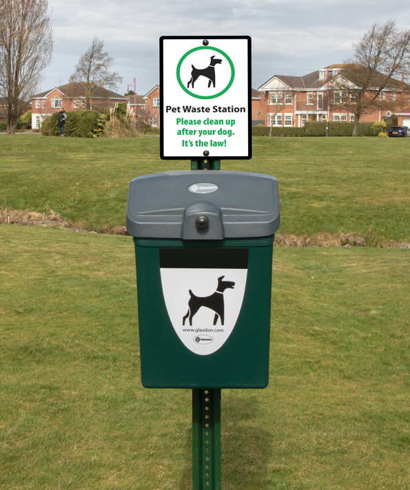 Fido Pet waste station with sign