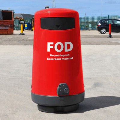 Topsy FOD 23 gallon trash can in red