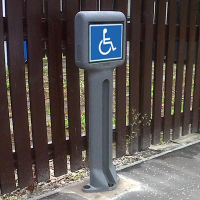 Infomaster bollard in millstone